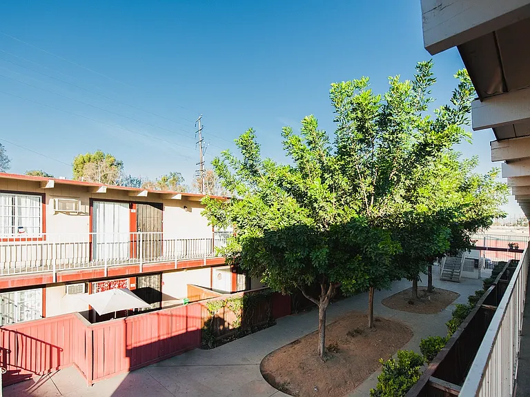 52nd Street Apartments — Photo 16
