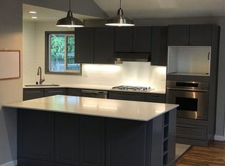 9000 SW Pinebrook Ct, Tigard, OR 97224