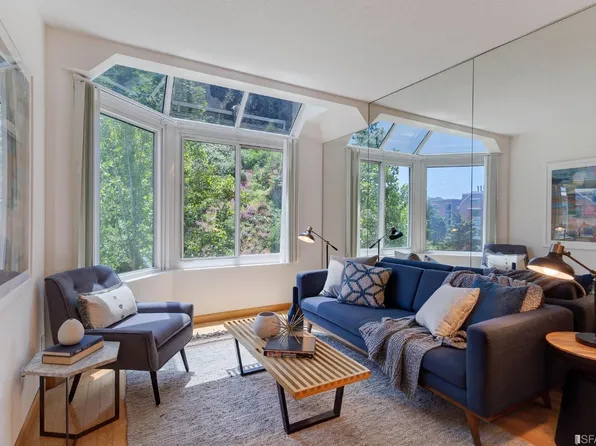 240 Lombard St APT 929, San Francisco, CA 94111