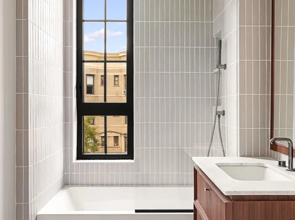 755 Washington Avenue image 7 of 8