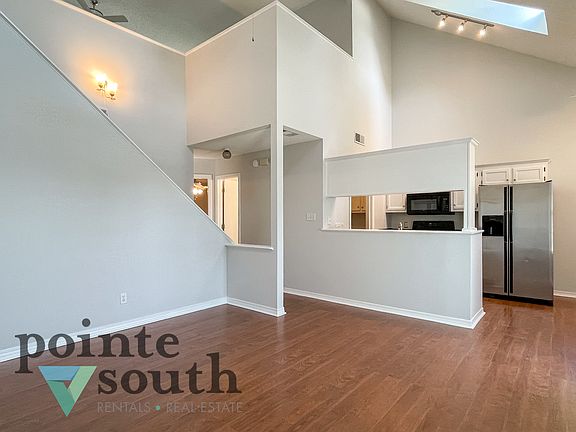 3rd image of 7045 Weatherwood Dr