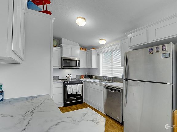 5th image of 31108 3rd Ave Avenue #211