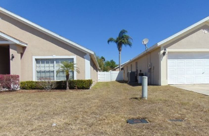 2nd image of 610 Lady Diana Dr