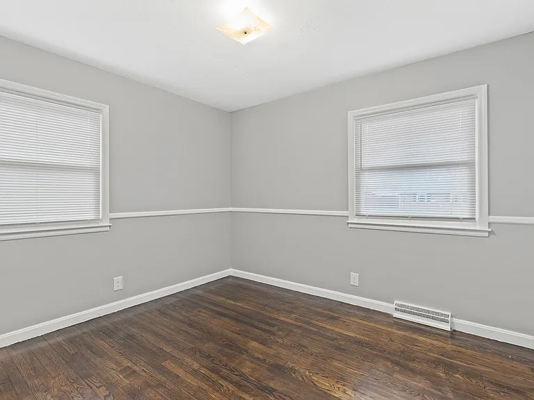 328 Harvard Dr — Photo 13