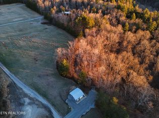 915 Al Goss Rd, Crossville, TN 38571