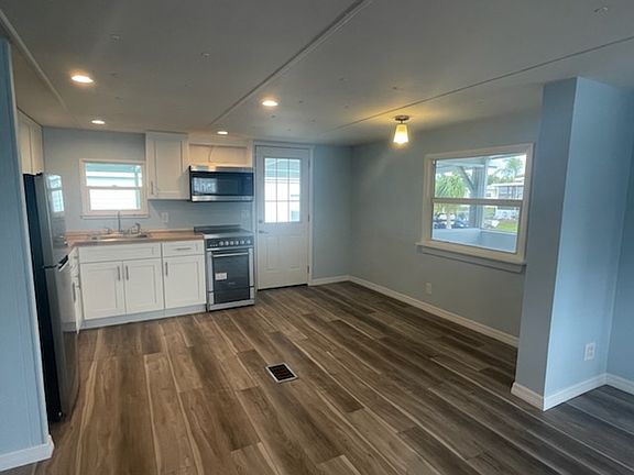 4th image of 208 Morning Dove Dr