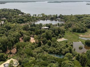425 Ferndale Woods Rd, Wayzata, MN 55391