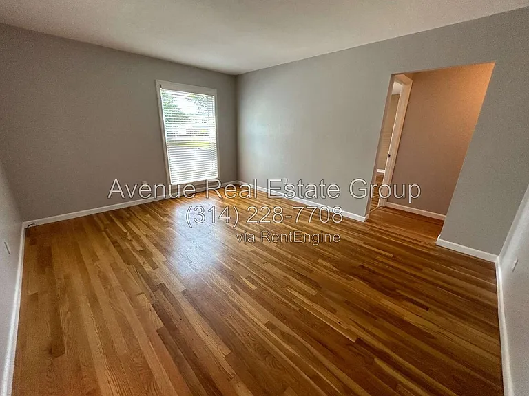 11035 Crimson Dr — Photo 4