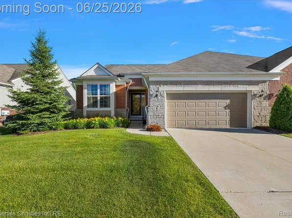 23346 Spring Creek Dr, Macomb, MI 48042
