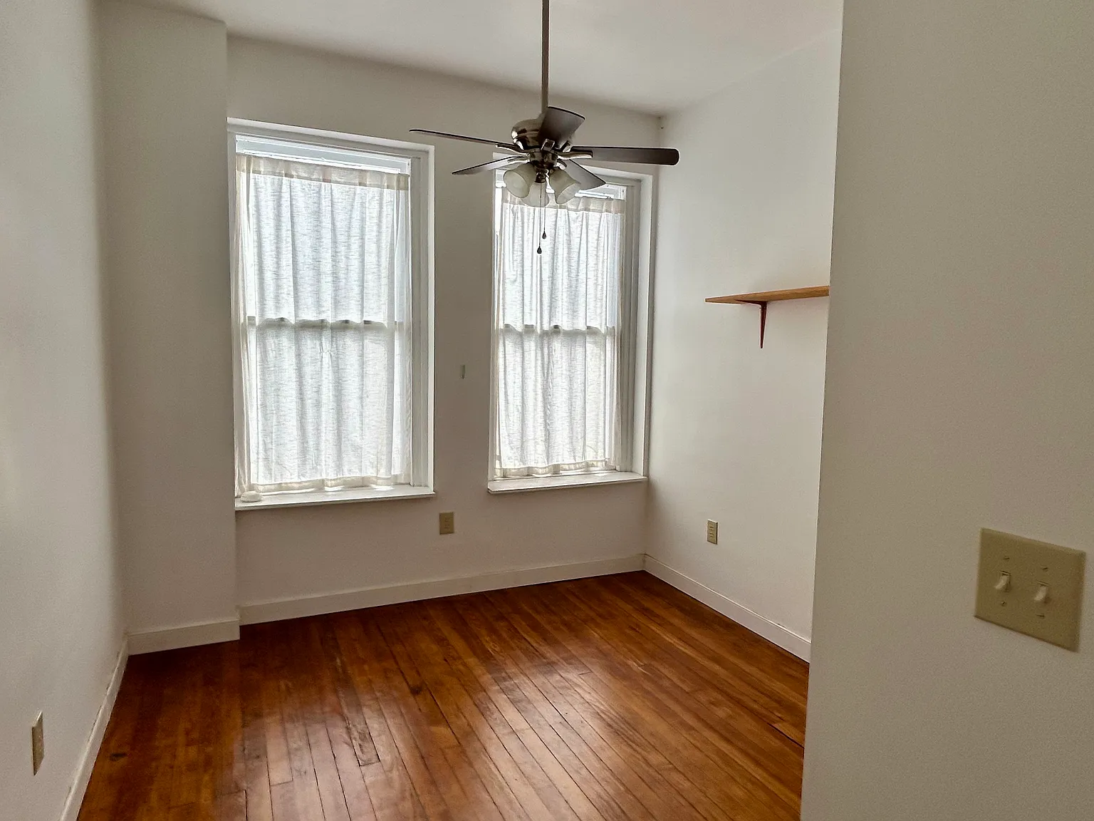 1 bed, $1,075 — Photo 1