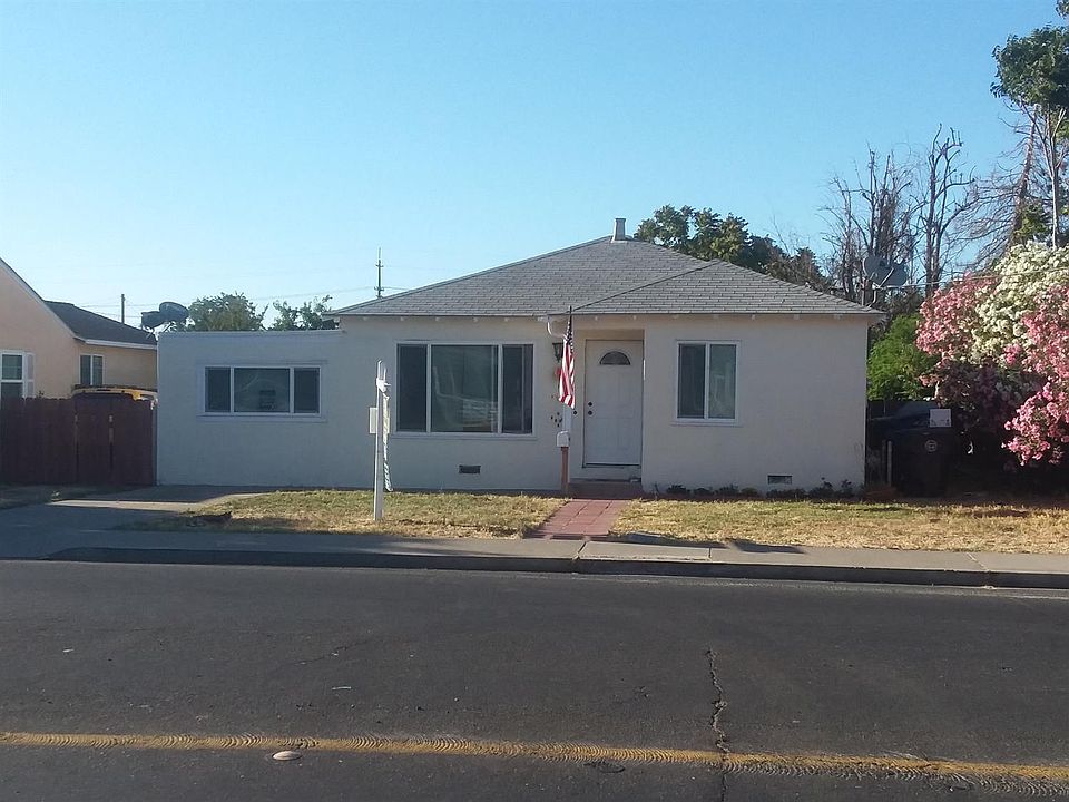 1st image of 817 W Center St