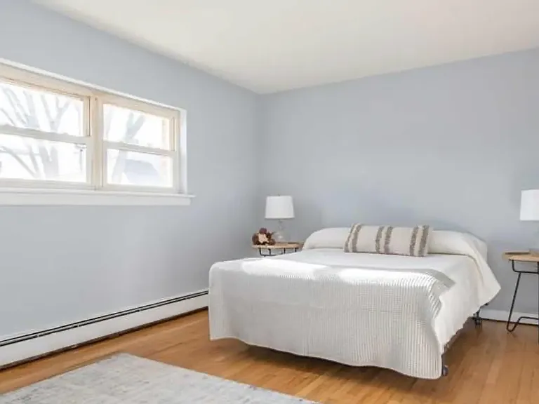 20-24 Terhune St #24B — Photo 4