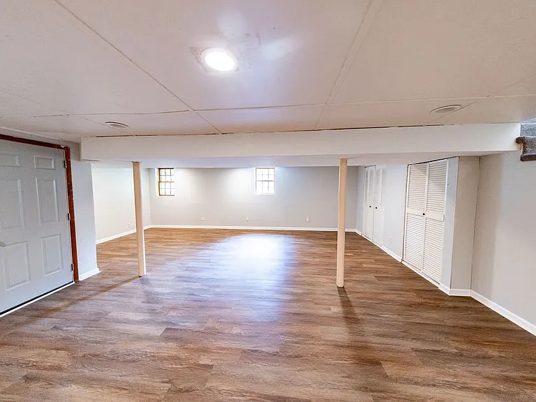 205 Lady Marion Dr — Photo 23