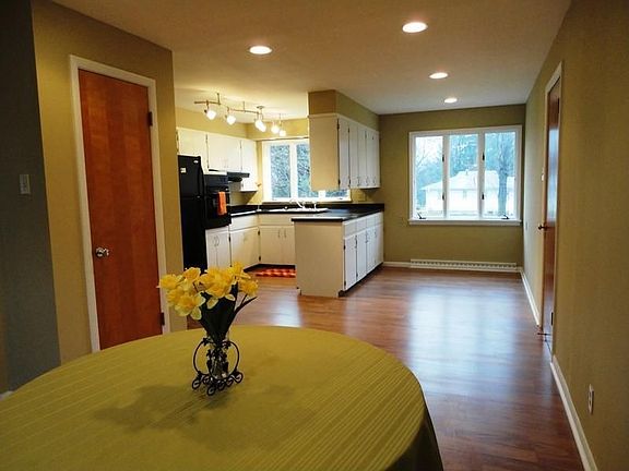5th image of 565 Beech Dr