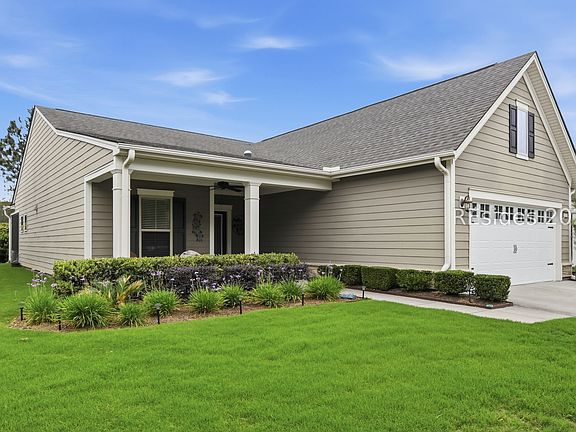 5th image of 673 Village Green Ln