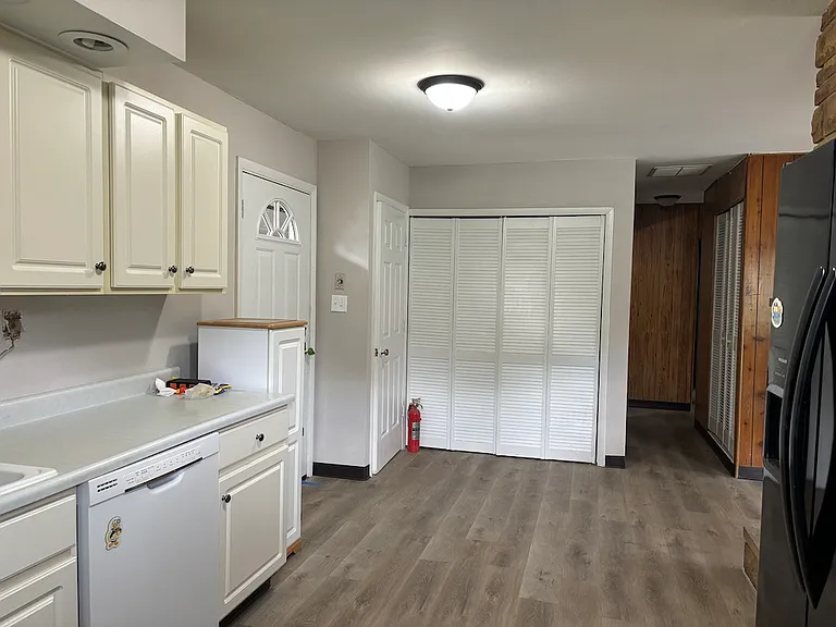 480 Hayden Ave — Photo 6
