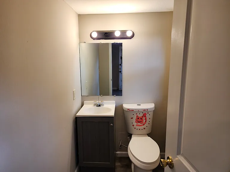 4520 Fillmore St NE — Photo 18