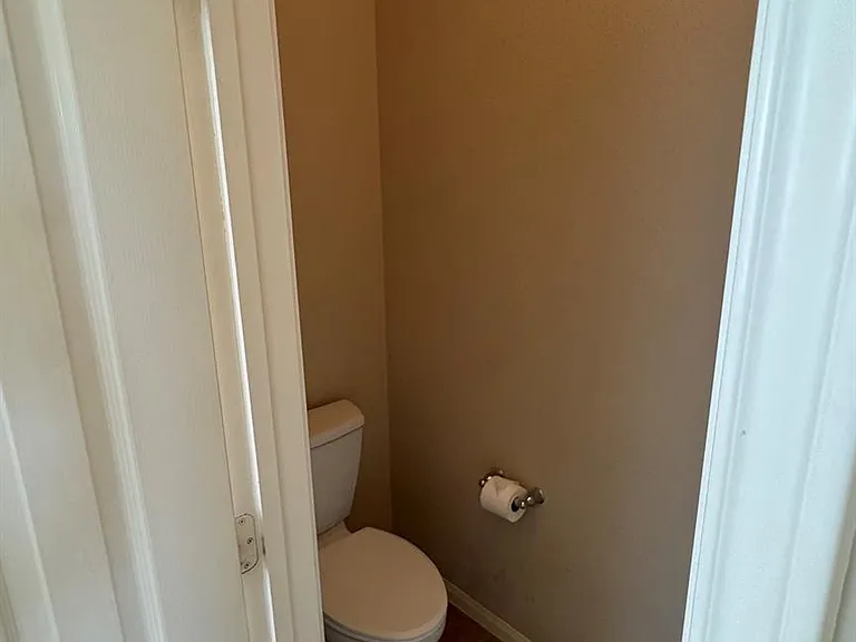 10006 Kendahlwood Ln — Photo 14