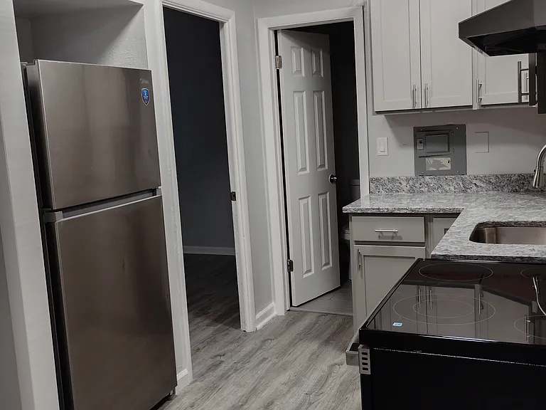 Madison Park Apartments — Photo 2