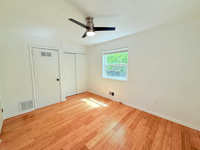 111 Red Maple Ln — Photo 16