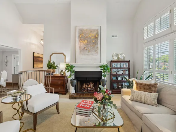 121 Pebble View Dr, Franklin, TN 37064