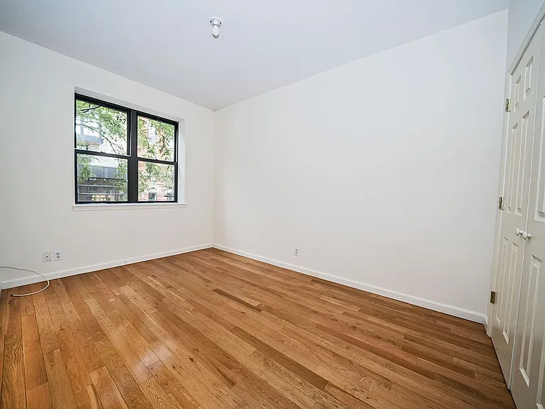 208 S 3rd St #2C — Photo 5