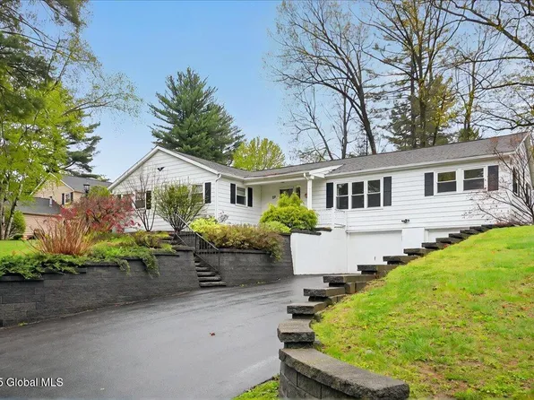 22 Meridian Lane, Ballston Lake, NY 12019