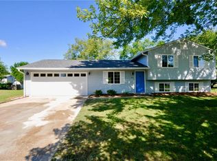 454 Yorktown Rd, Greenwood, IN 46142