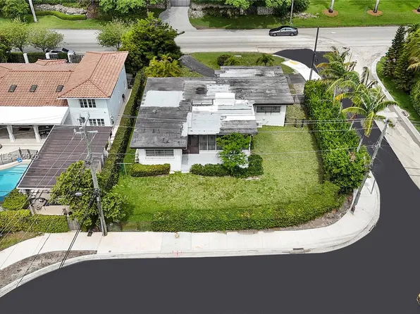 1630 S Bayshore Dr, Miami, FL 33133