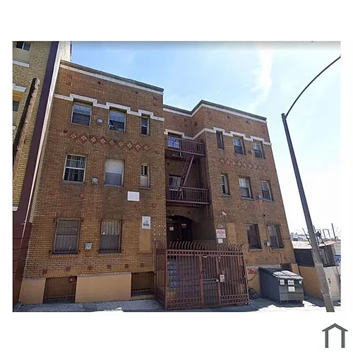 BAE - 512 Bonnie Brae Apts Photo 1