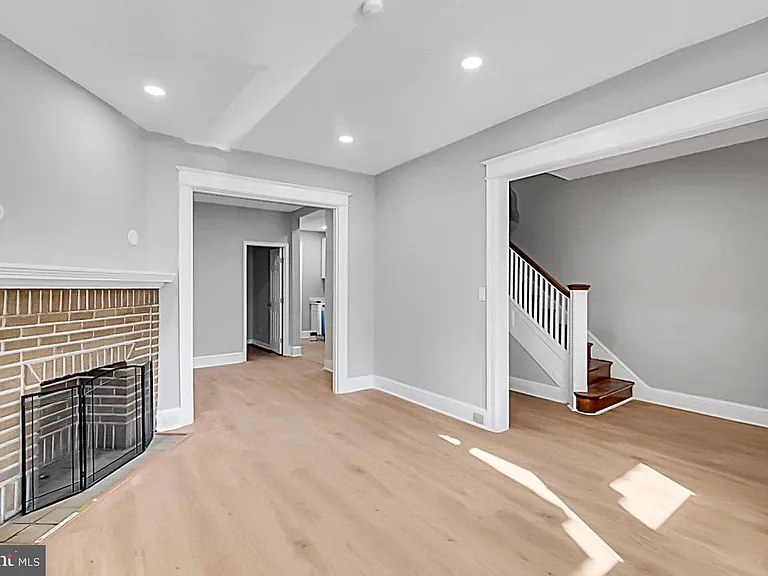 727 Otis Pl NW — Photo 24