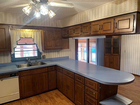 4th image of 5712 Bridgeview Dr