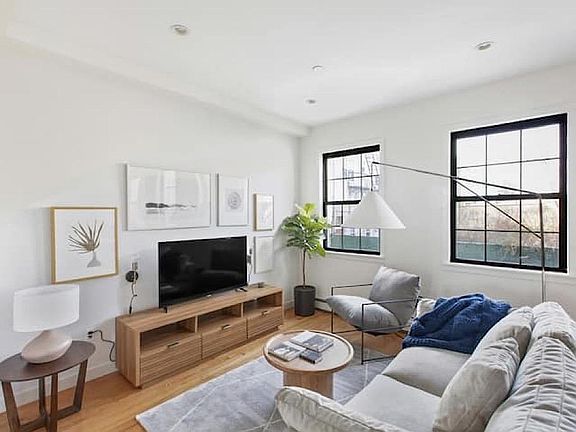 5th image of 1490 Crotona Park E #10460
