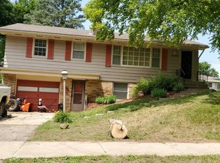 4035 6th St NW, Rochester, MN 55901