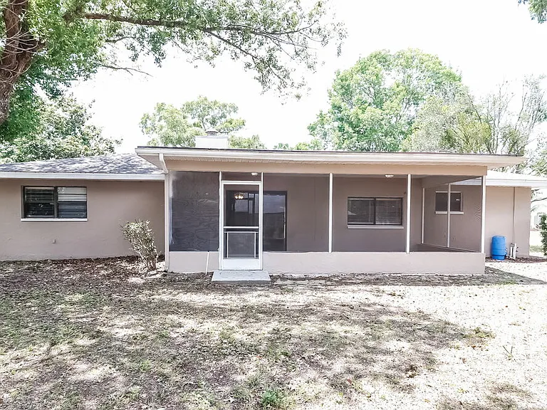 1266 Bentley Ave — Photo 14