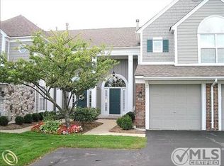 2104 Eagle Pointe #752, Bloomfield Hills, MI 48304