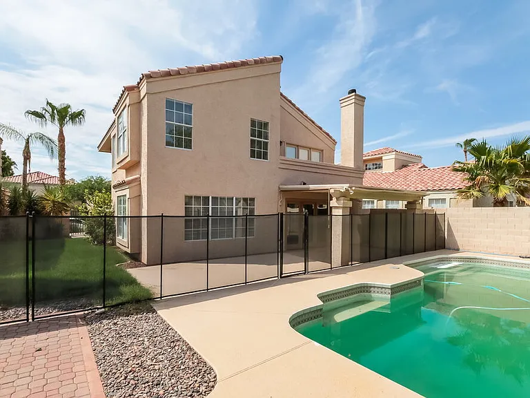 3422 E Woodland Dr — Photo 15