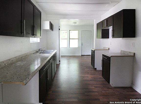 5th image of 643 E Highland Blvd