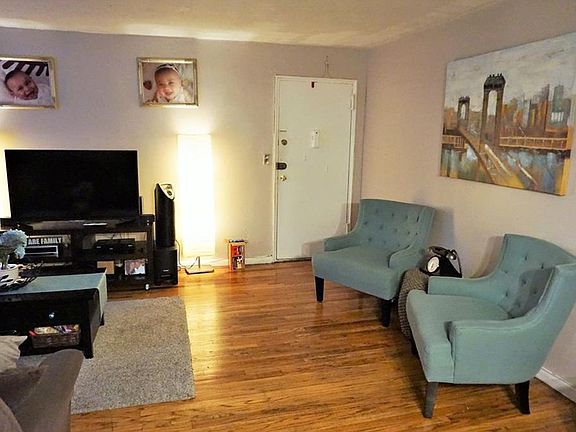 4th image of 6291 Broadway APT A8