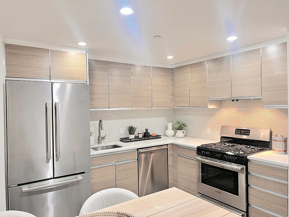 1st image of 47-05 5th St #200