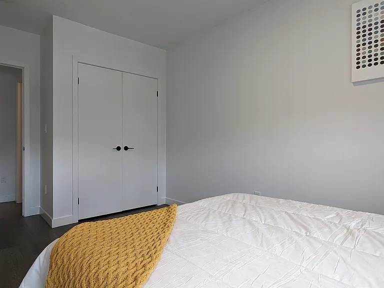 388 King St E #402 — Photo 12