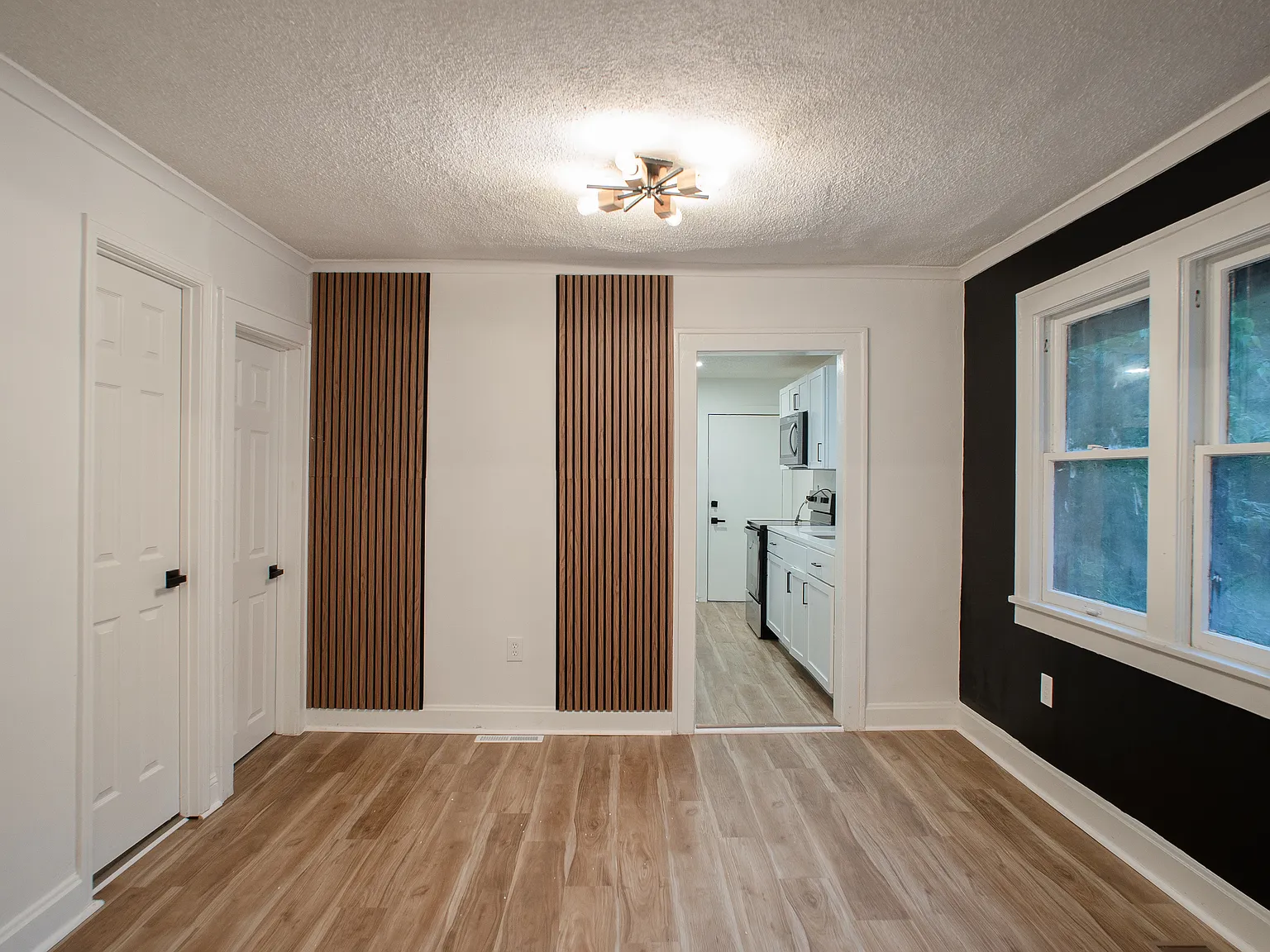 2 bed, 734 sqft, $1,525 — Photo 3