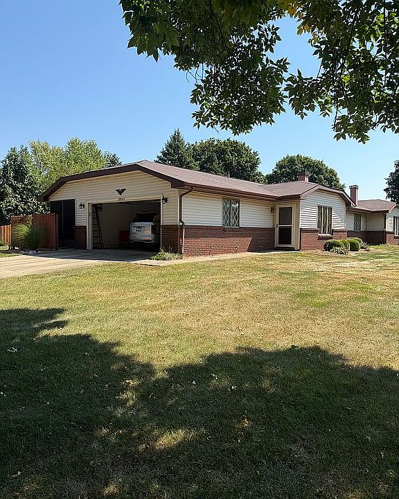 1st image of 1900 Waterford Dr