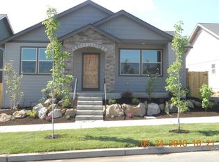 20021 SW Voltera Pl, Bend, OR 97702