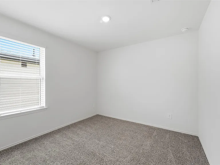 31323 Heddington Ln — Photo 7