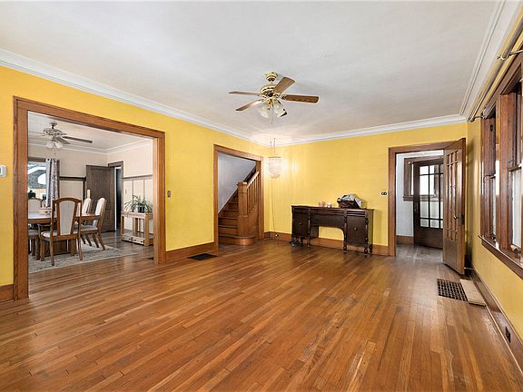 5th image of 903 Lake Michigan Dr NW