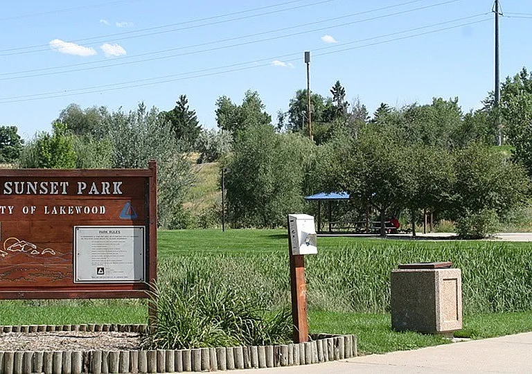 sunset-park-sign