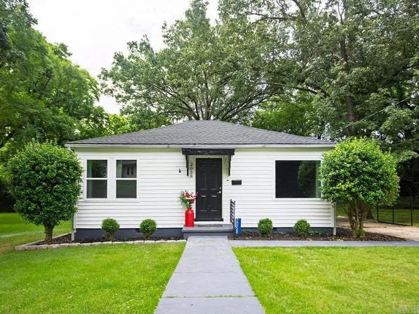 2058 Maple St, Batesville, AR 72501