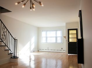 811 Fernon St, Philadelphia, PA 19148