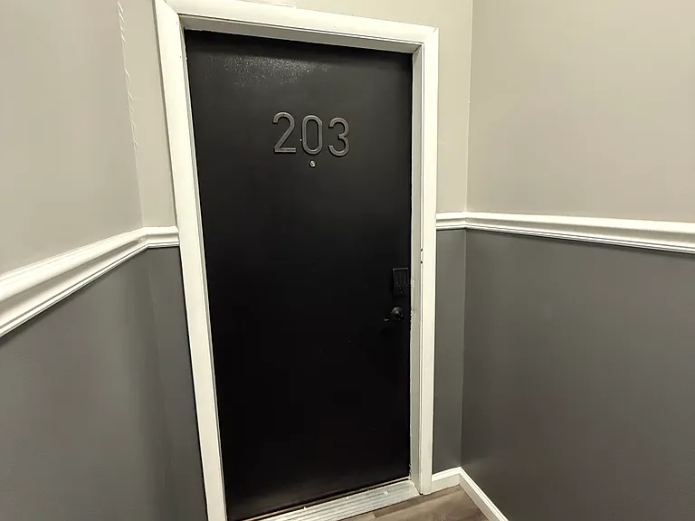 202 N 6th St #203 — Photo 6